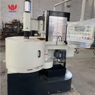 Pystysuora sylinterimäinen hiomakone